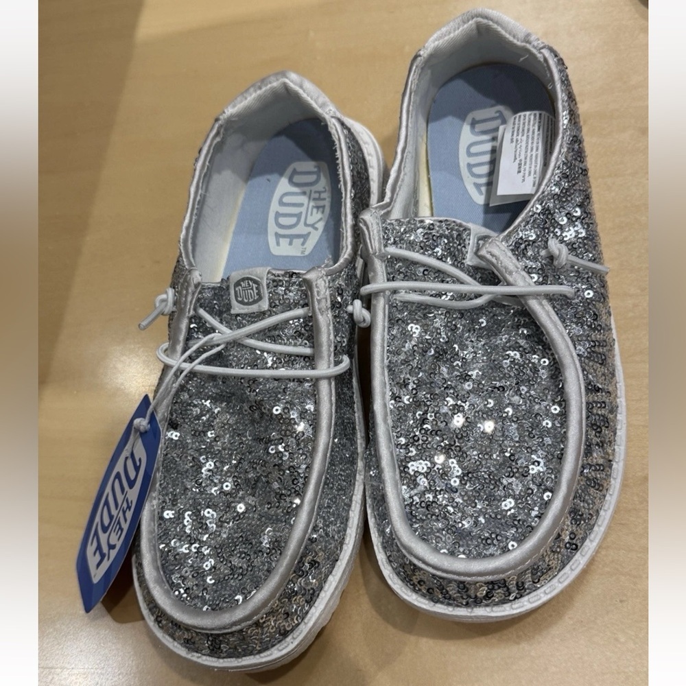 Hey Dude Womens Wendy Sequin Slip-On Shoes NWT SIZE 7 - Picture 3 of 8